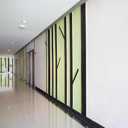 Leenova Place Bangkok Dış mekan fotoğraf