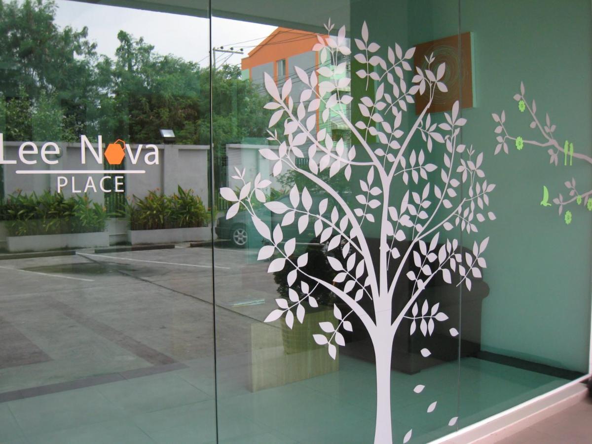 Leenova Place Bangkok Dış mekan fotoğraf