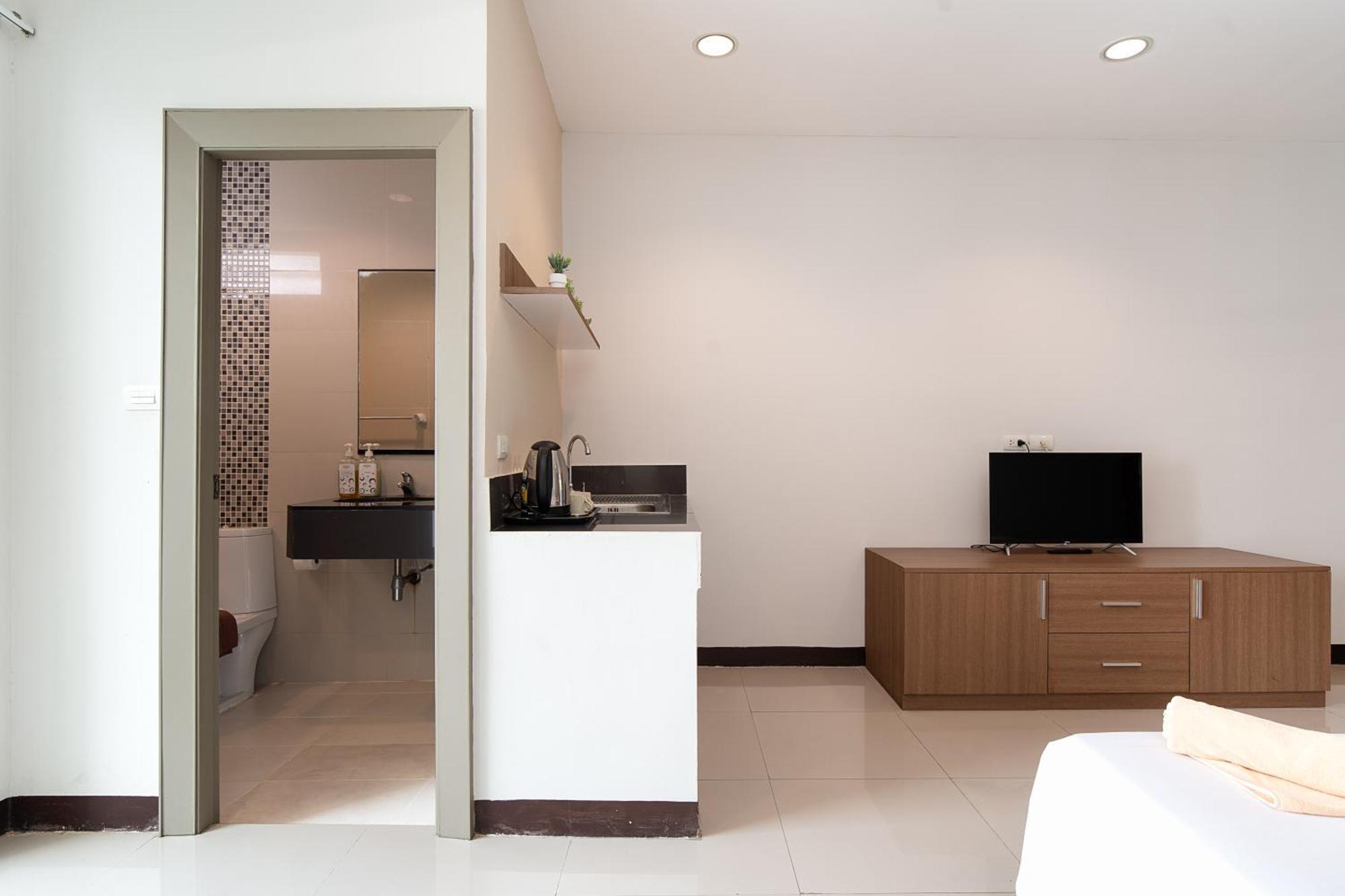 Leenova Place Bangkok Dış mekan fotoğraf